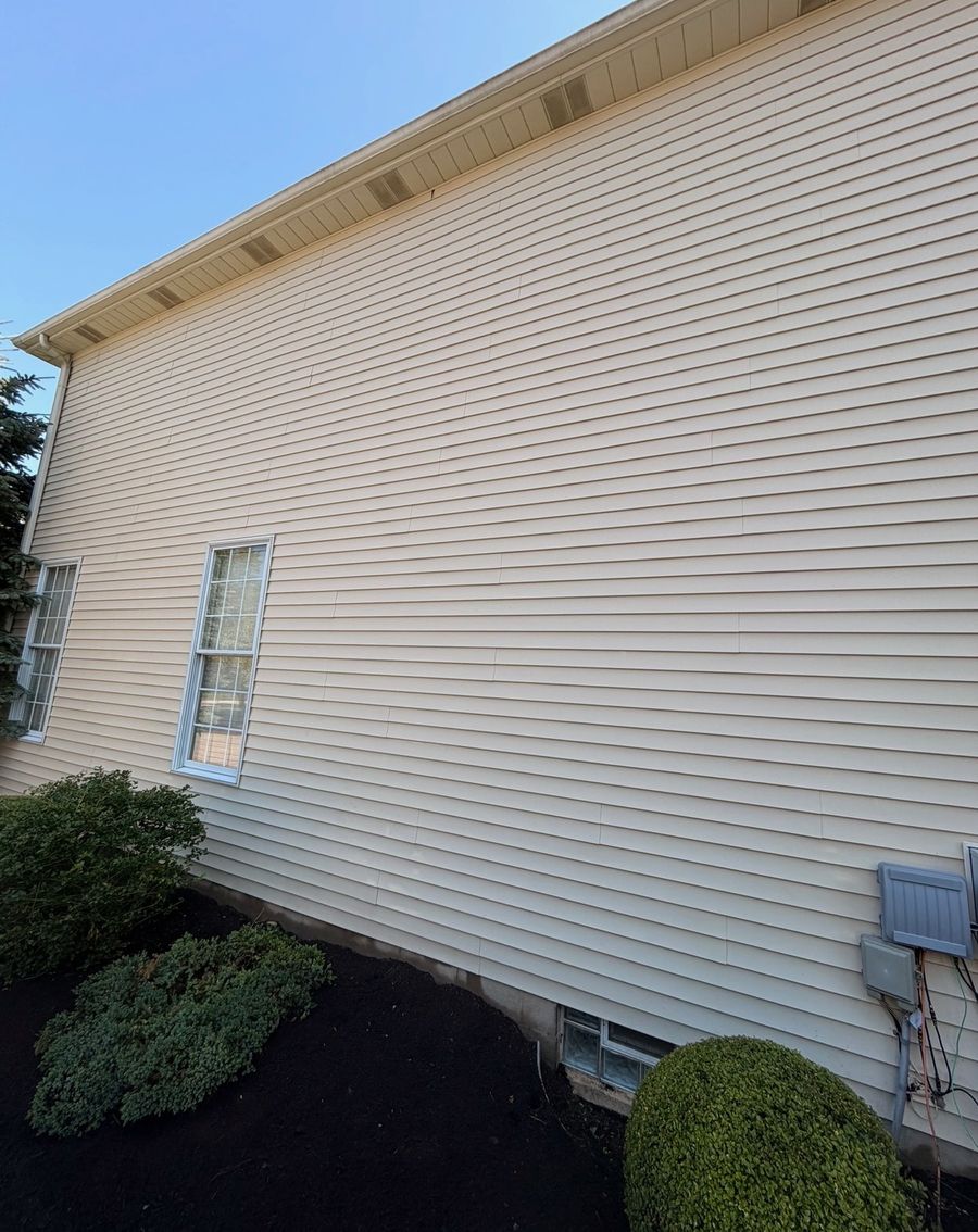 House siding after soft washing, clean